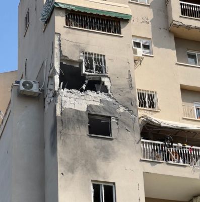 Повреждение окон и трисов из-за ударной волны и военных действий